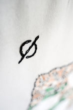 Charger l'image dans la galerie, N°8 - T-SHIRT UPCYCLÉ - S