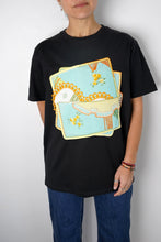 Charger l'image dans la galerie, N°2 - T-SHIRT UPCYCLÉ - M