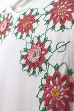 Charger l'image dans la galerie, N°39 - T-SHIRT UPCYCLÉ - L